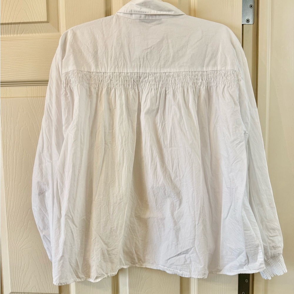 Zara White Cotton Button up Blouse w/Gathered Cuffs and Front - Picture 4 of 4